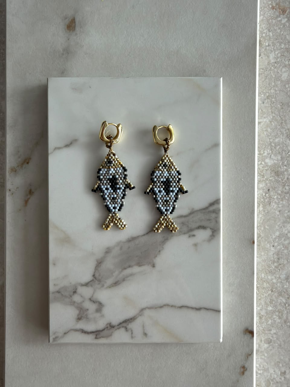 Aretes pez
