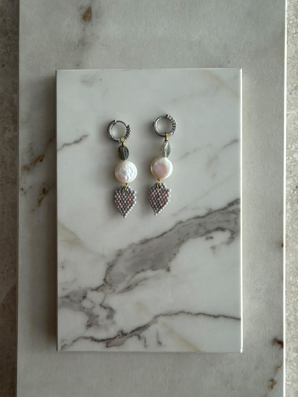 Aretes hoja espiga con perla