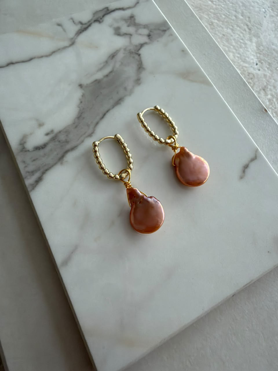 Aretes perla rosa