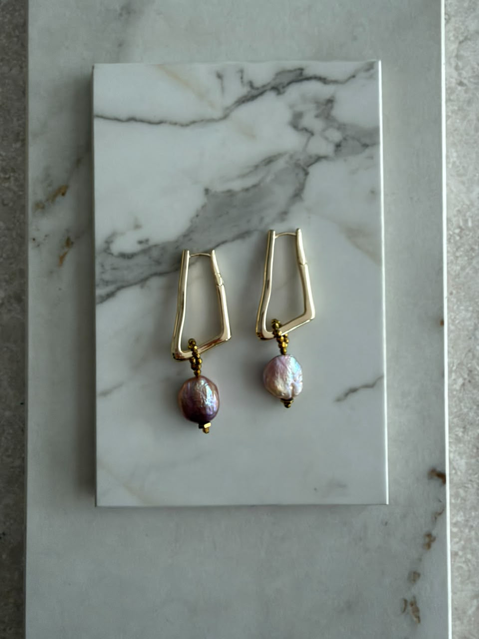 Aretes perla salmón