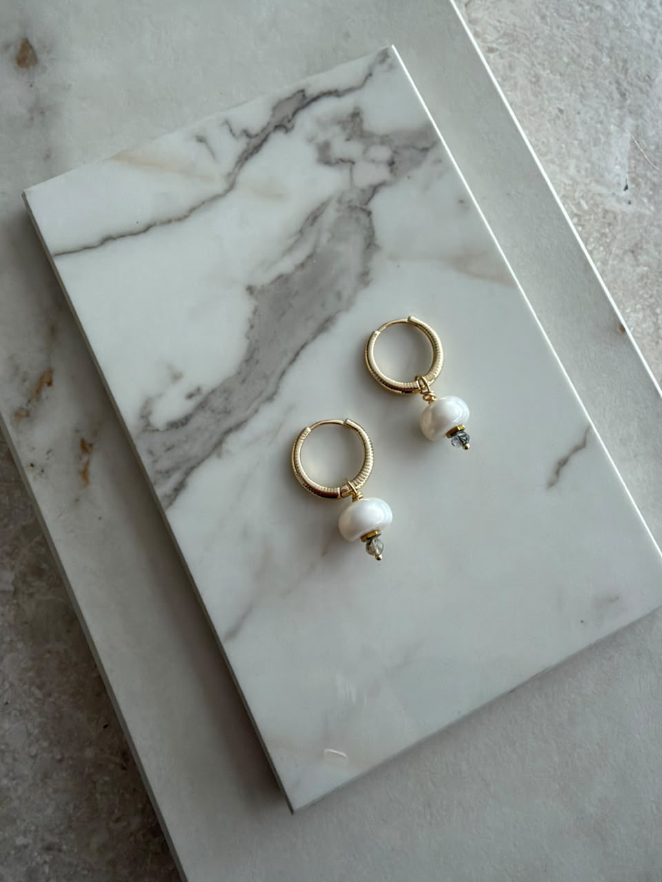 Aretes perla mini blanca