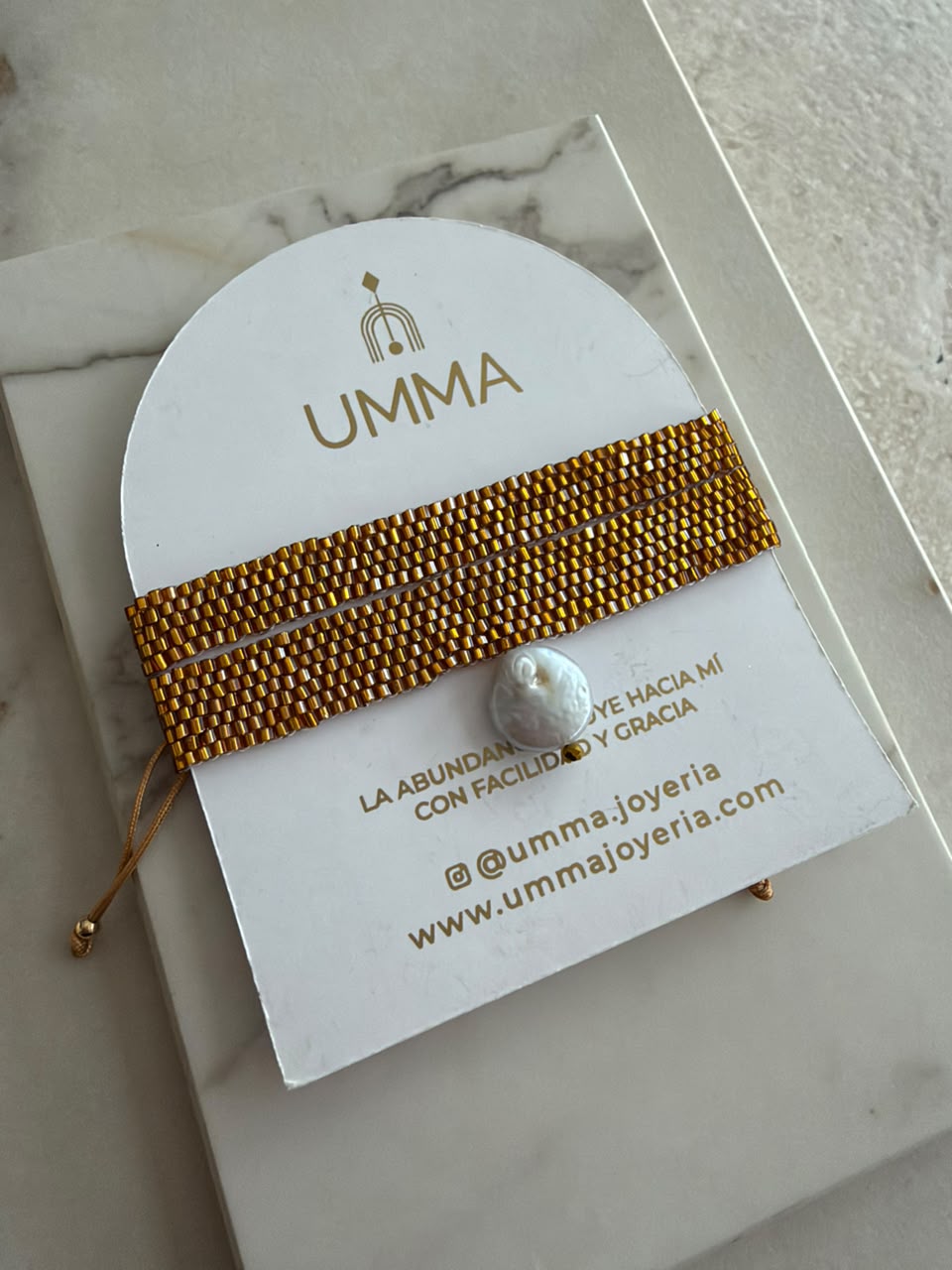 kit pulseras de chaquira con perla moneda