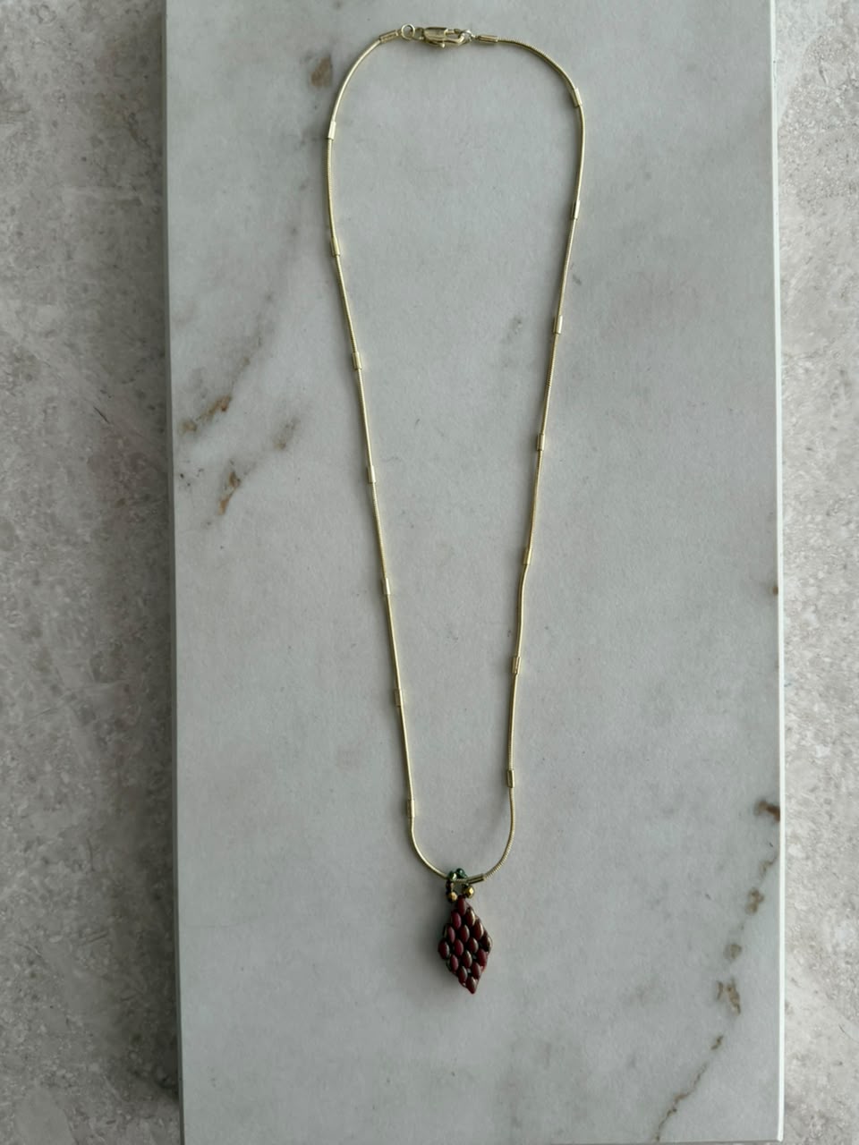 Collar rombo de chaquira mini