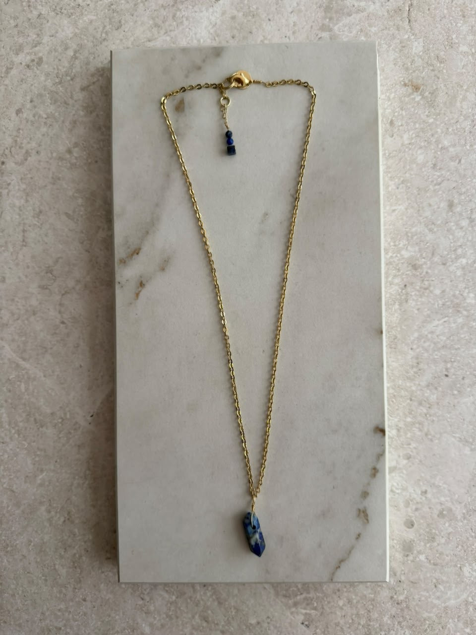 Collar con cuarzo azul