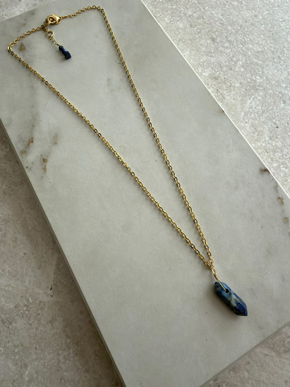 Collar con cuarzo azul