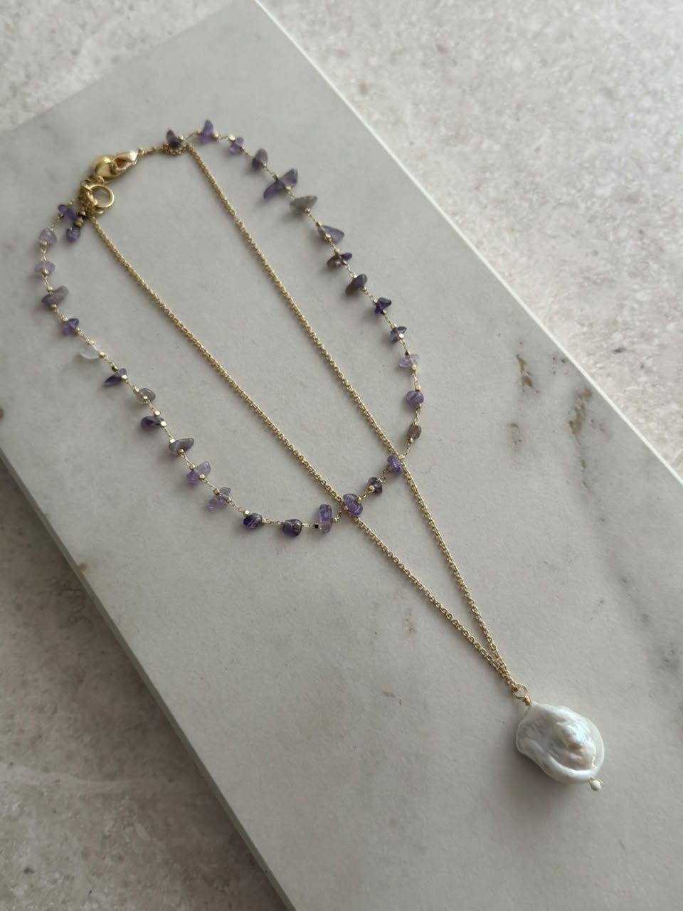 Collar doble cuarzos con perla barroca