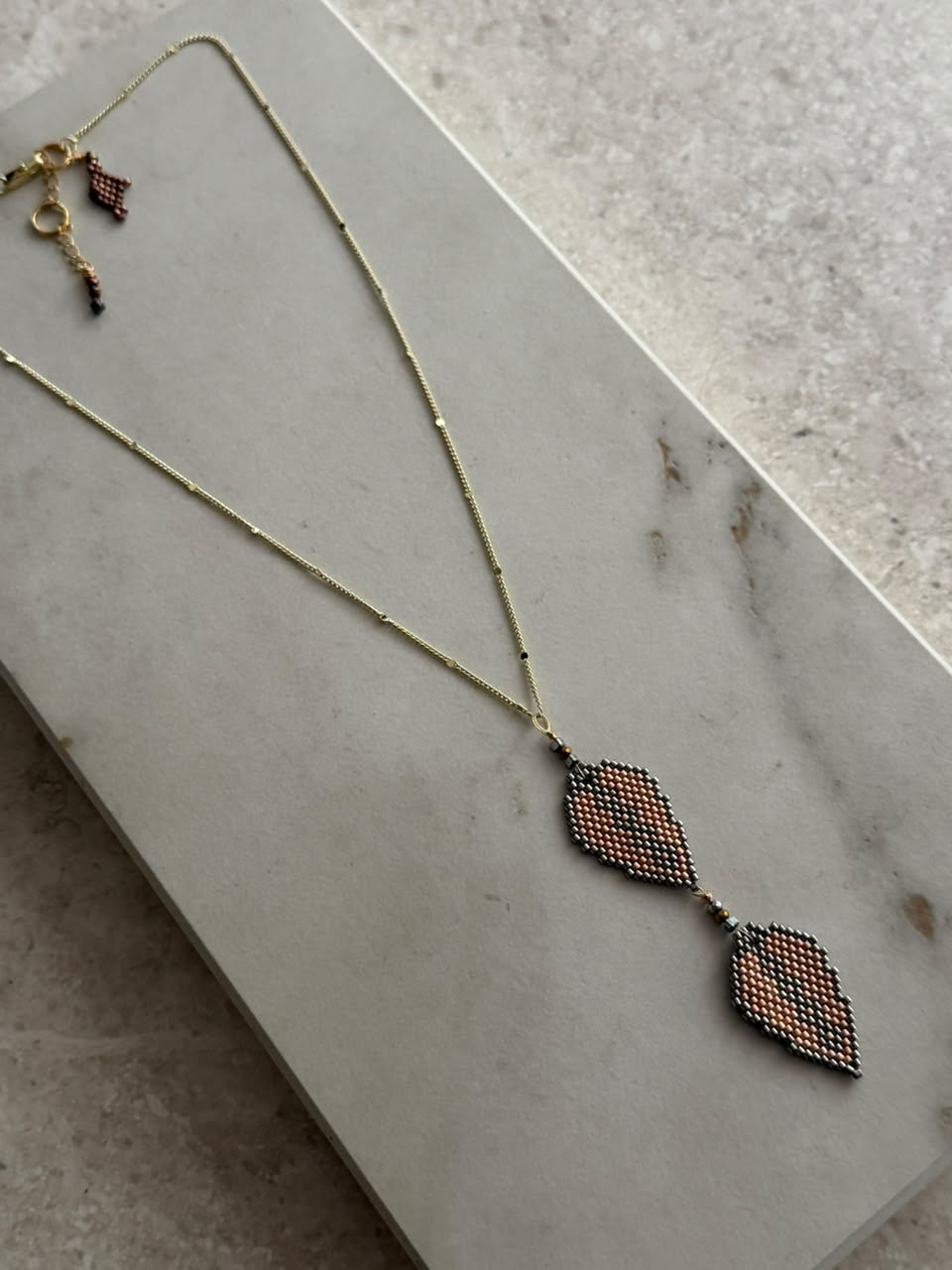 Collar 2 hojas