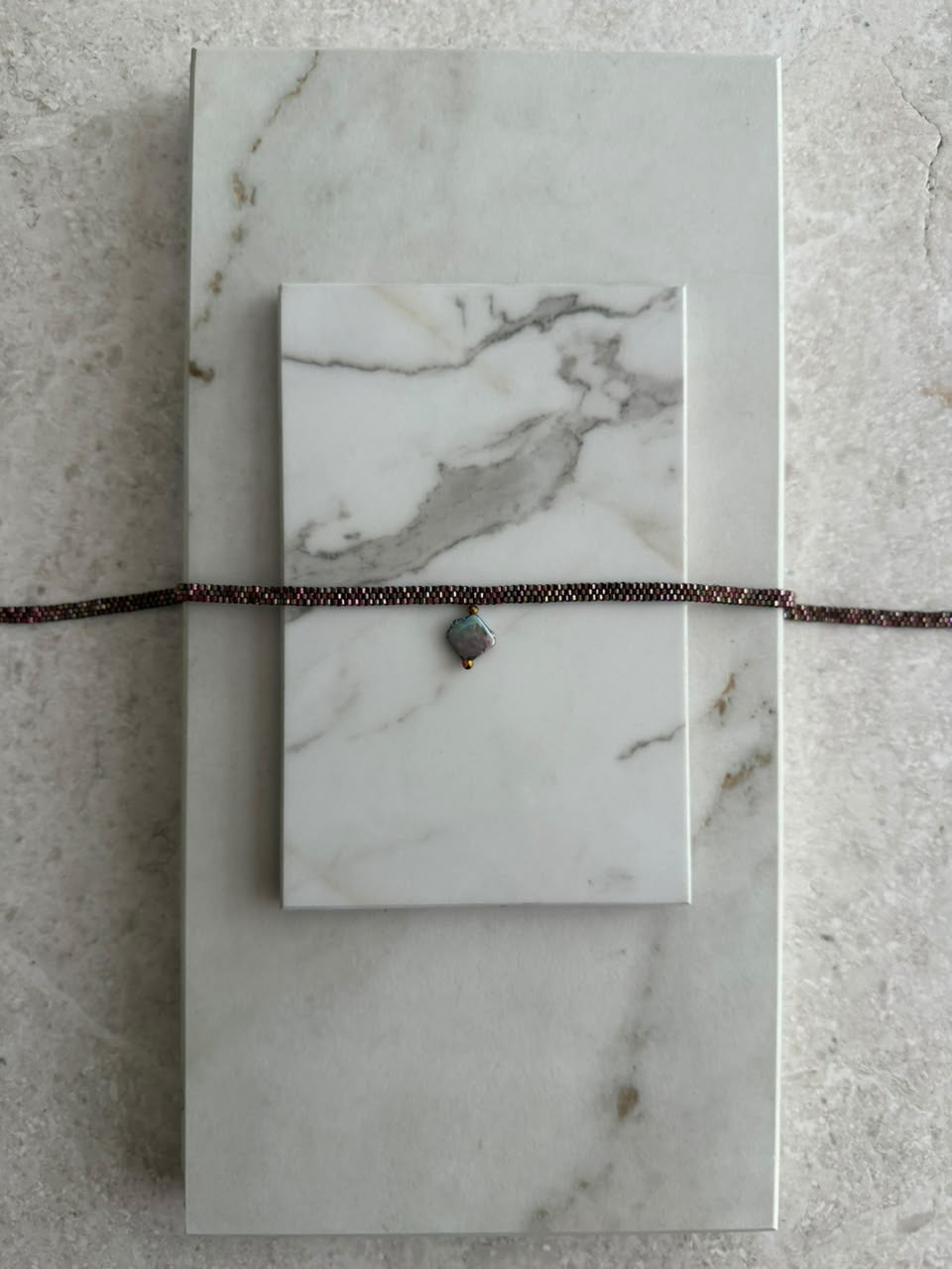 Choker de chaquira sencillo perla rombo